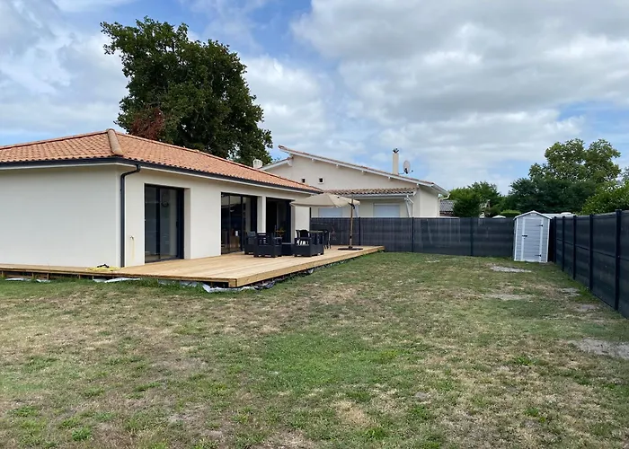 Maison Du Lanot فيلة *