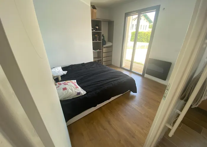 فيلة Maison Du Lanot *